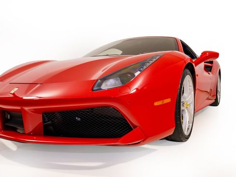 Certified 2019 Ferrari 488 GTB RWD image 37