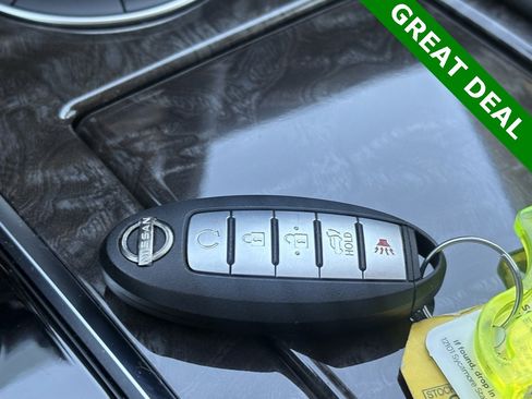 Used 2024 Nissan Armada Platinum w/ Captain's Chairs Package image 40