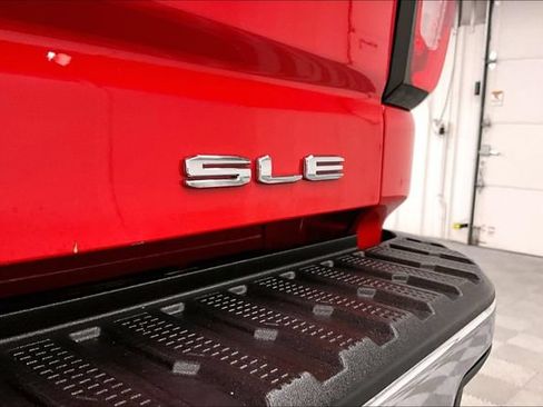 Used 2025 GMC Sierra 2500 SLE w/ SLE Value Package; AWD/4WD image 9