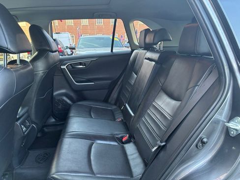 Used 2019 Toyota RAV4 Limited w/ Advanced Technology Package image 13