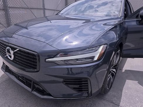 Used 2022 Volvo S60 T8 R-Design AWD/4WD image 41