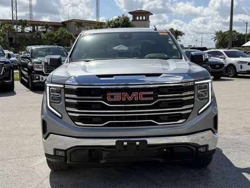 Certified 2025 GMC Sierra 1500 SLT AWD/4WD image 3