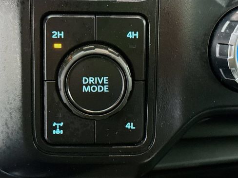 Used 2025 Ford F250 Lariat w/ Lariat Ultimate Package AWD/4WD image 13