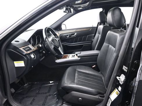 Used 2014 Mercedes-Benz E 550 4MATIC Sedan image 10