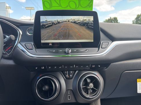 New 2025 Chevrolet Blazer LT w/ Convenience Package image 17