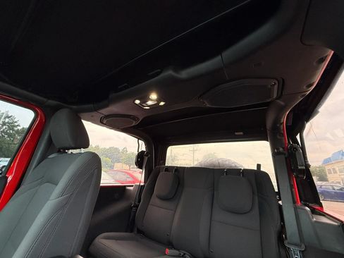 Used 2021 Jeep Wrangler Sport AWD/4WD image 30