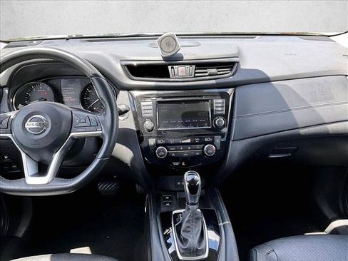 Used 2020 Nissan Rogue SL w/ Premium Package AWD/4WD image 8