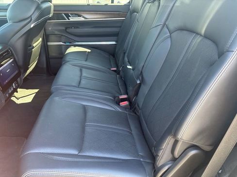 Used 2022 Jeep Grand Wagoneer Series II w/ Flexible Seating Group image 21