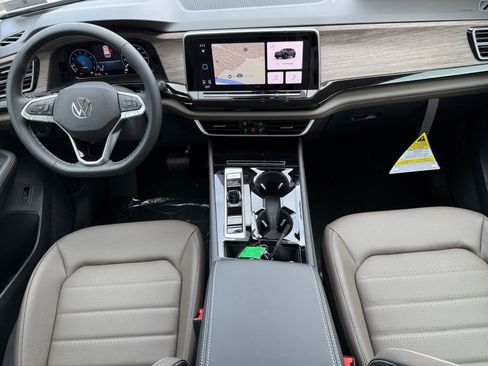 New 2026 Volkswagen Atlas SEL image 10