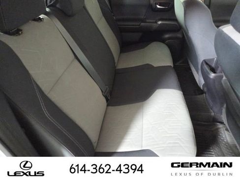 Used 2021 Toyota Tacoma TRD Sport w/ Technology Package AWD/4WD image 21