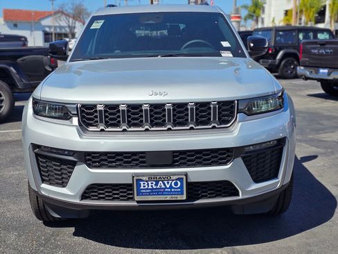 New 2026 Jeep Grand Cherokee L Limited image 2