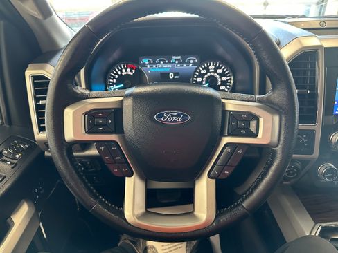 Used 2019 Ford F150 Lariat w/ Equipment Group 502A Luxury AWD/4WD image 23