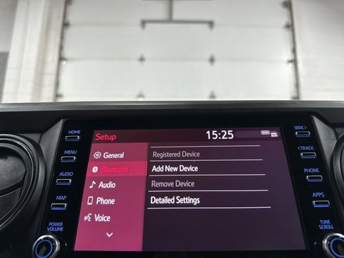 Used 2021 Toyota Tacoma TRD Off-Road image 32