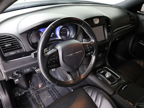 Used 2023 Chrysler 300 C RWD image 22