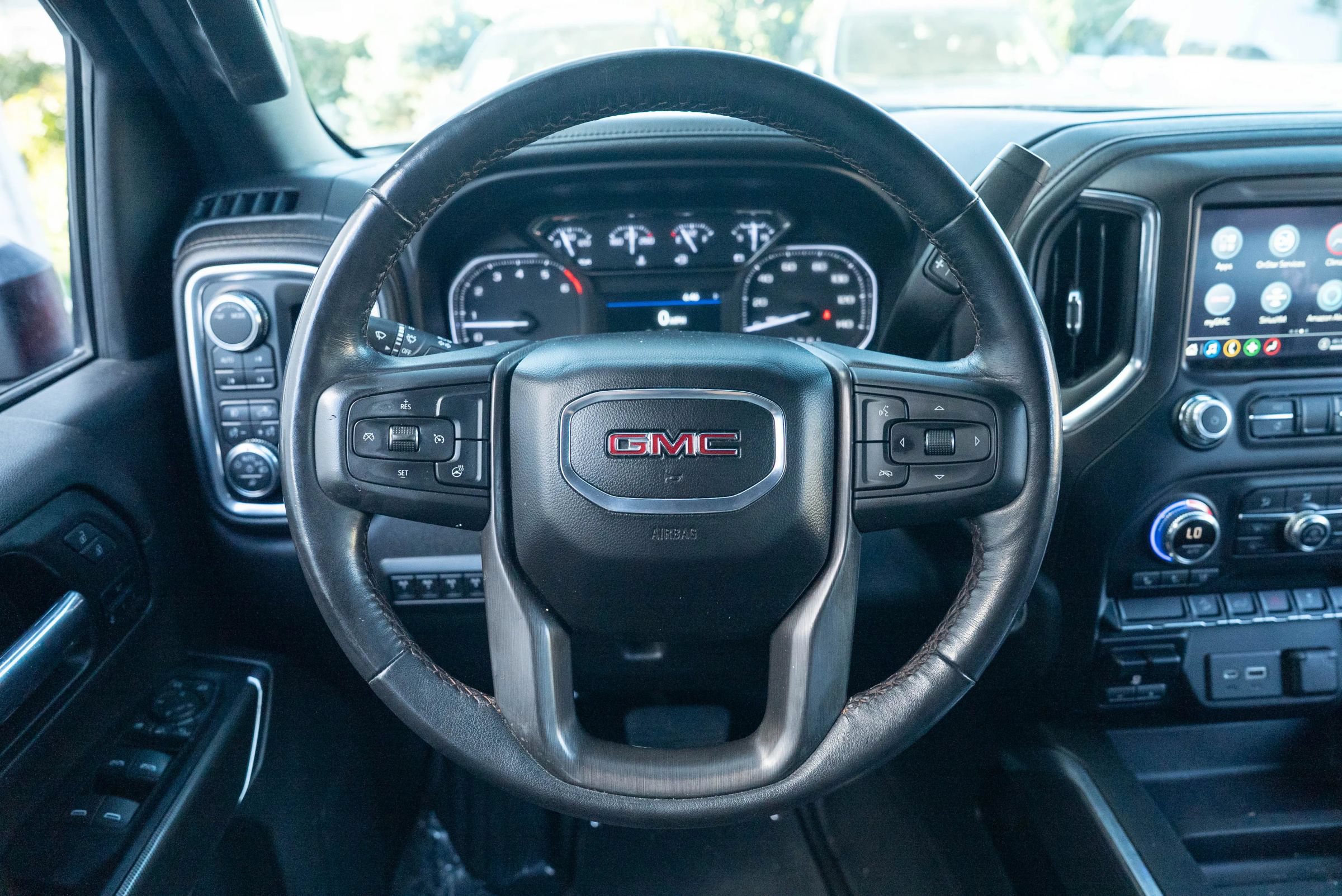 Used 2022 GMC Sierra 2500 AT4 AWD/4WD image 11