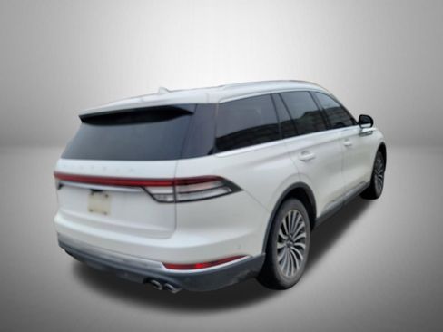 Used 2020 Lincoln Aviator Reserve w/ Equipment Group 201A image 3