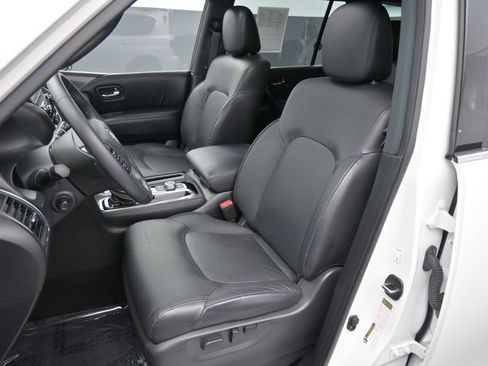 Used 2023 Nissan Armada SL w/ Midnight Edition Package RWD image 18