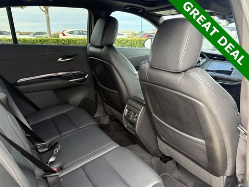 Used 2022 Cadillac XT4 Luxury w/ Cold Weather Package image 33