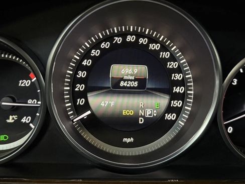 Used 2014 Mercedes-Benz E 350 E 350 Luxury 4MATIC AWD 4dr Se image 16