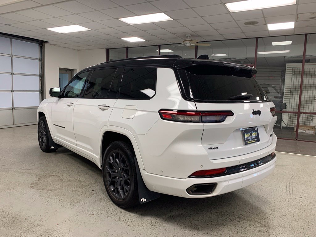 Used 2025 Jeep Grand Cherokee L Summit AWD/4WD image 4
