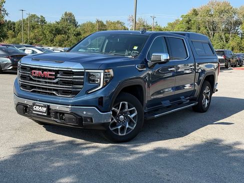 Used 2024 GMC Sierra 1500 SLT w/ SLT Premium Plus Package AWD/4WD image 3