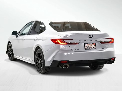 Used 2026 Toyota Camry SE image 2