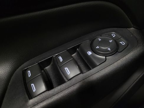 Used 2019 Chevrolet Equinox LT FWD image 27