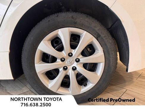 Used 2024 Toyota Corolla LE FWD image 10