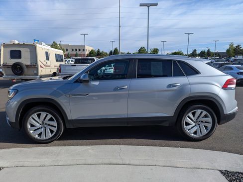 Used 2023 Volkswagen Atlas Cross Sport SE AWD/4WD image 8