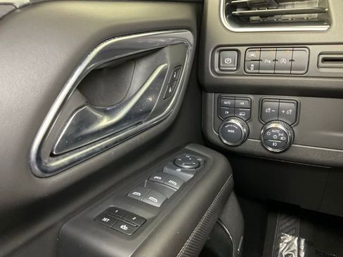 Used 2024 GMC Yukon SLT image 21