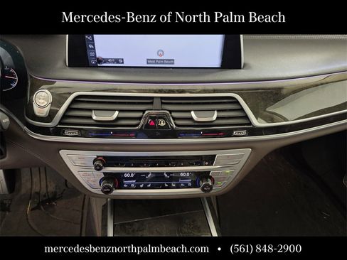 Used 2017 BMW 740i xDrive image 21