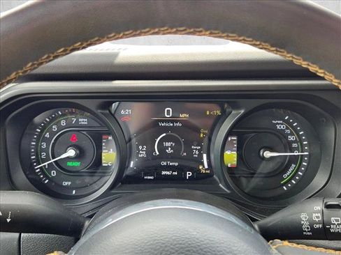 Used 2024 Jeep Wrangler Unlimited Sahara AWD/4WD image 11