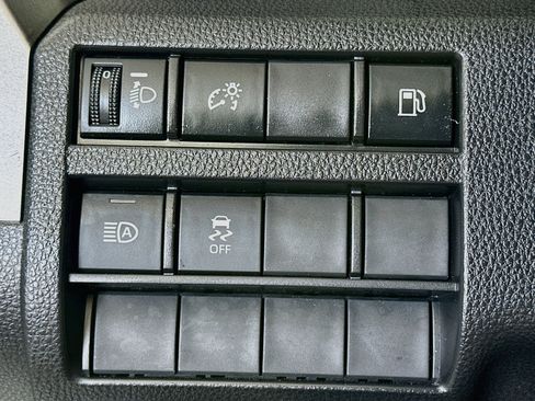Used 2026 Toyota 4Runner SR5 AWD/4WD image 17