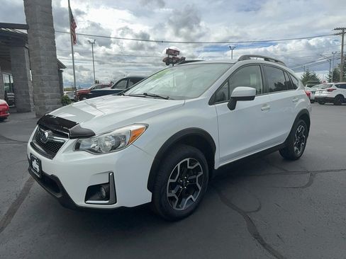 Used 2017 Subaru Crosstrek 2.0i Premium AWD/4WD image 1