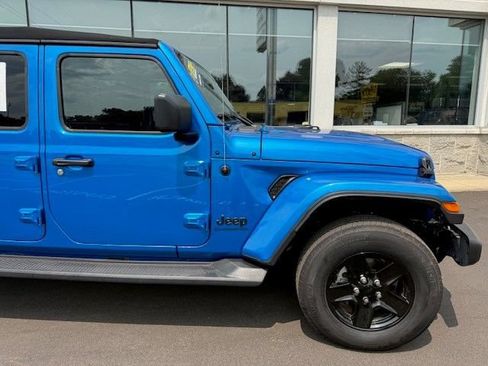 Used 2021 Jeep Gladiator Sport AWD/4WD image 6