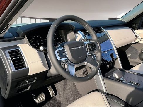 New 2026 Land Rover Discovery Limited Edition AWD/4WD image 7