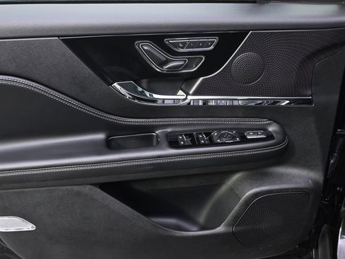 New 2025 Lincoln Corsair AWD w/ Equipment Group 101A image 22