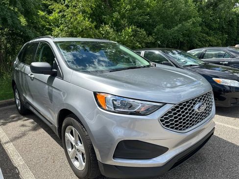 Used 2023 Ford Edge SE AWD/4WD image 2
