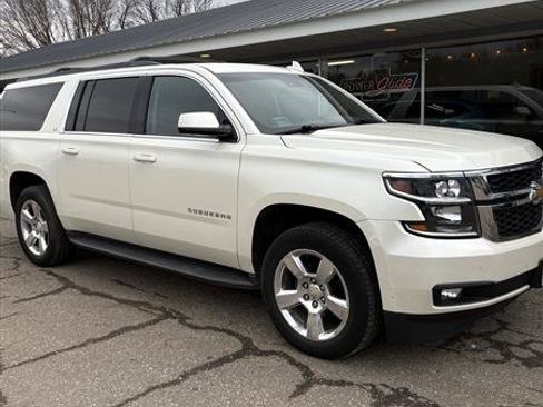 Used 2015 Chevrolet Suburban LT w/ Luxury Package image 1