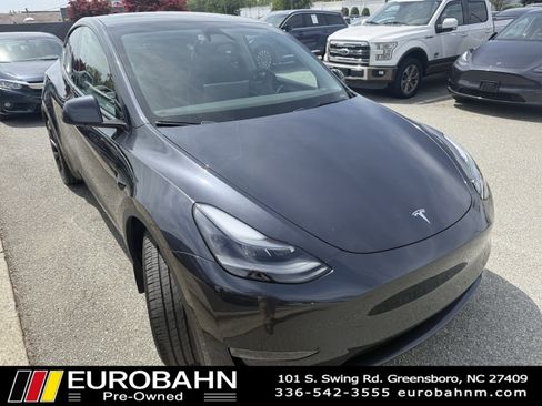 Used 2024 Tesla Model Y Long Range AWD/4WD image 35