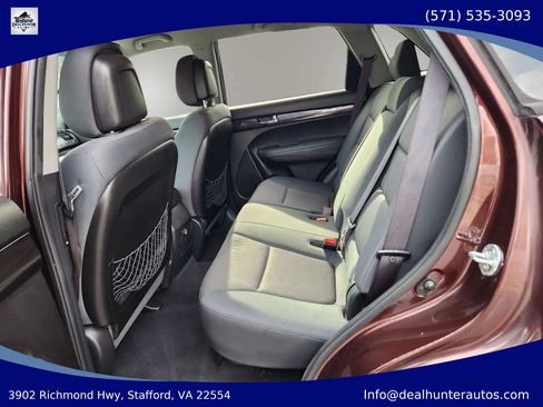 Used 2012 Kia Sorento FWD image 18