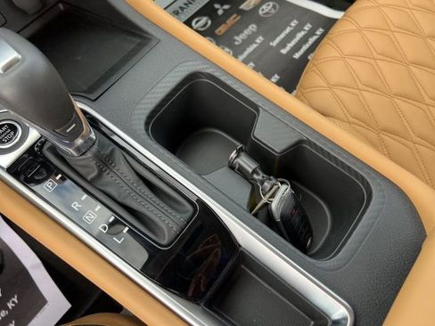 Used 2024 Nissan Sentra SV w/ SV Premium Package image 14