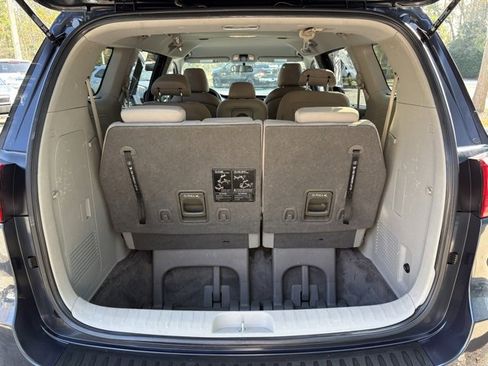 Used 2015 Kia Sedona LX w/ LX Convenience Package image 36
