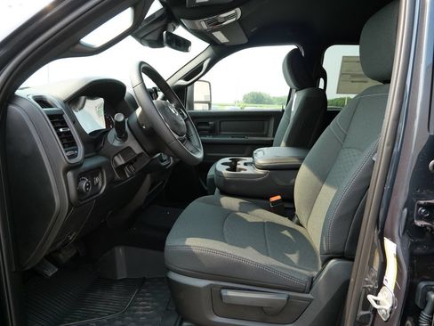 New 2026 RAM 3500 Tradesman AWD/4WD image 5