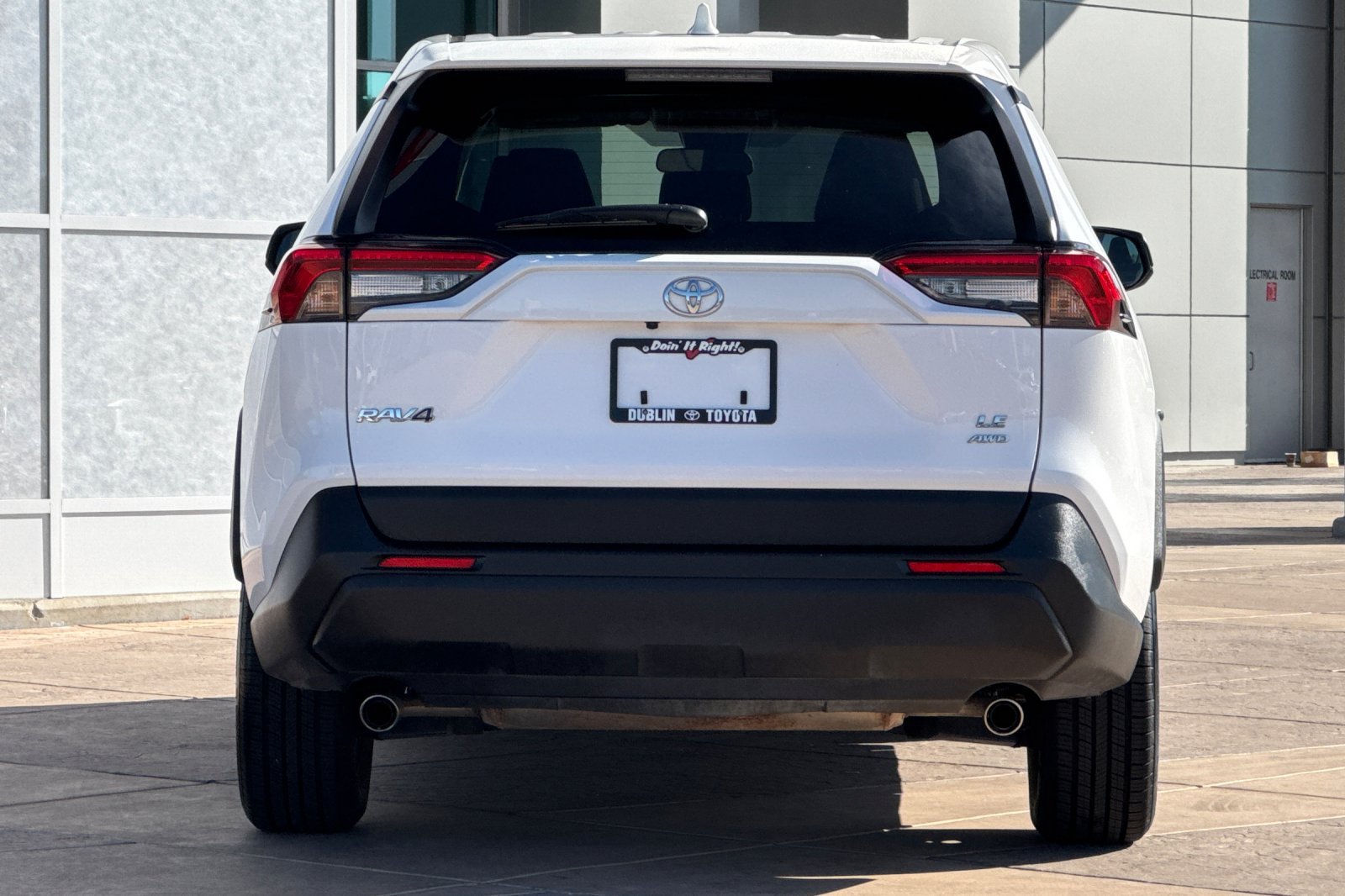 Used 2025 Toyota RAV4 LE AWD/4WD image 5