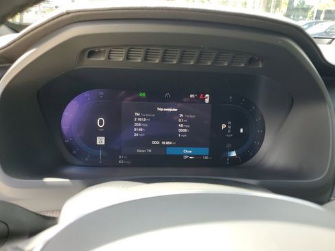 Used 2024 Volvo XC90 B6 Ultimate w/ Protection Package Premier image 18