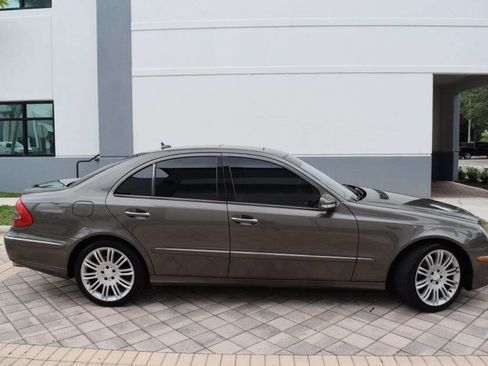 Used 2008 Mercedes-Benz E 350 4MATIC Sedan image 7