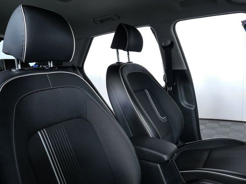 Used 2023 Hyundai Venue Limited w/ Cargo Package image 23