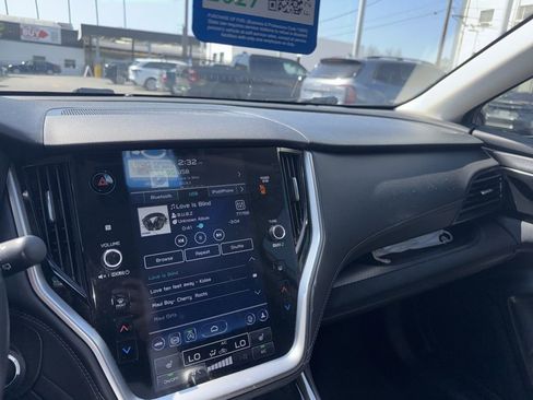 Used 2024 Subaru Outback Premium image 15