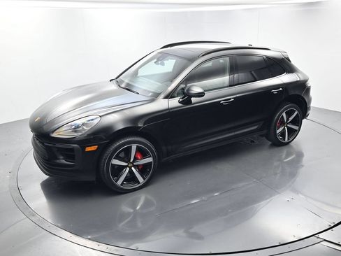 Certified 2023 Porsche Macan S AWD/4WD image 34